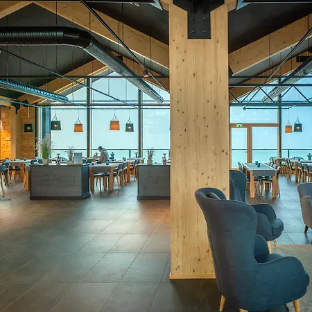 فندق Star Arctic & Activities 4*