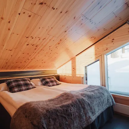 Star Arctic & Activities Hotel 4*