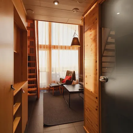 فندق Star Arctic & Activities 4*